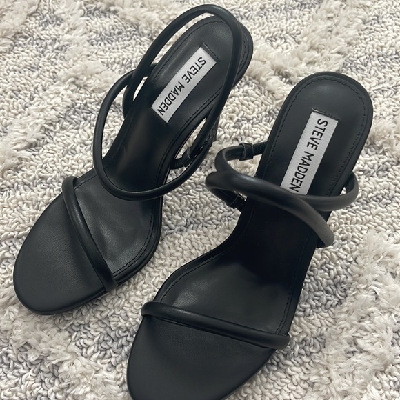 Steve Madden Sandals - Picture 7 of 9